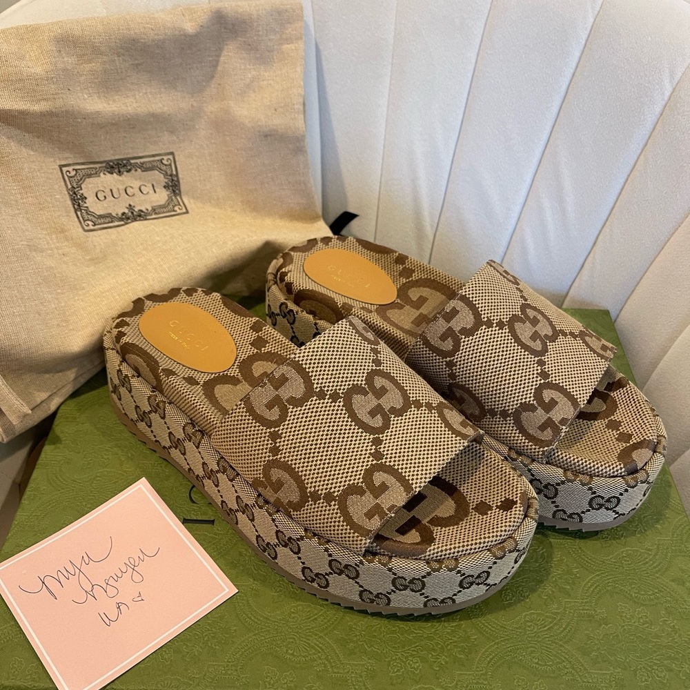 Gucci Angelina GG platform slide sandal - Size 38 fits like a 7.5 US